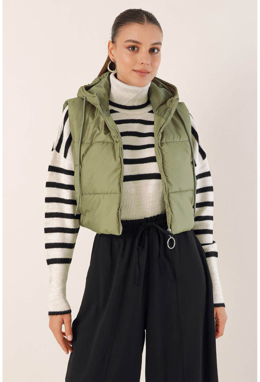 6789 Crop Puffer Vest