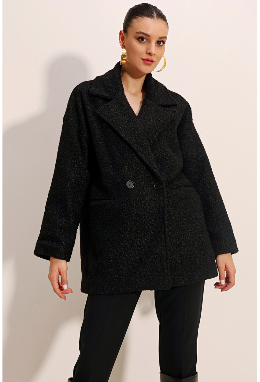 9126 Oversized Wide Fit Boucle Coat