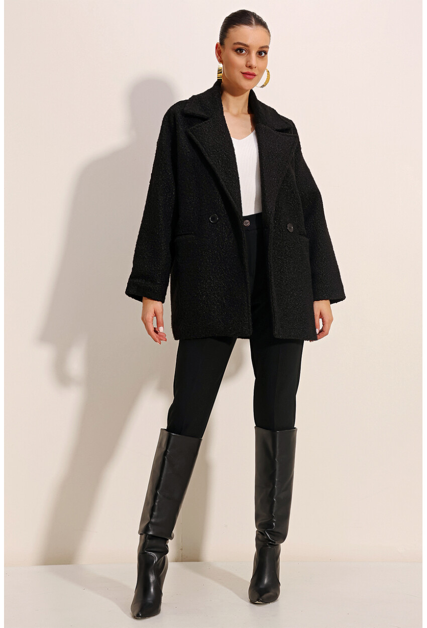 9126 Oversized Wide Fit Boucle Coat