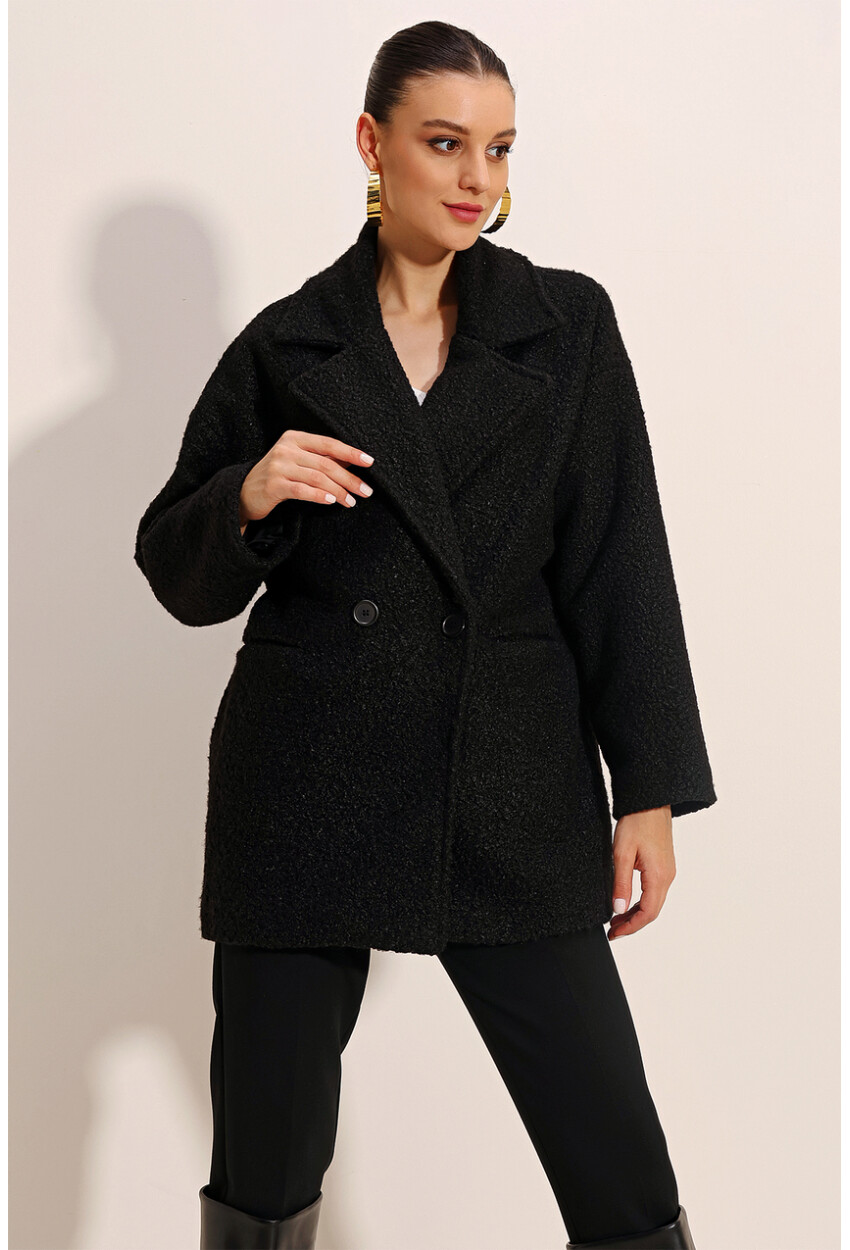 9126 Oversized Wide Fit Boucle Coat