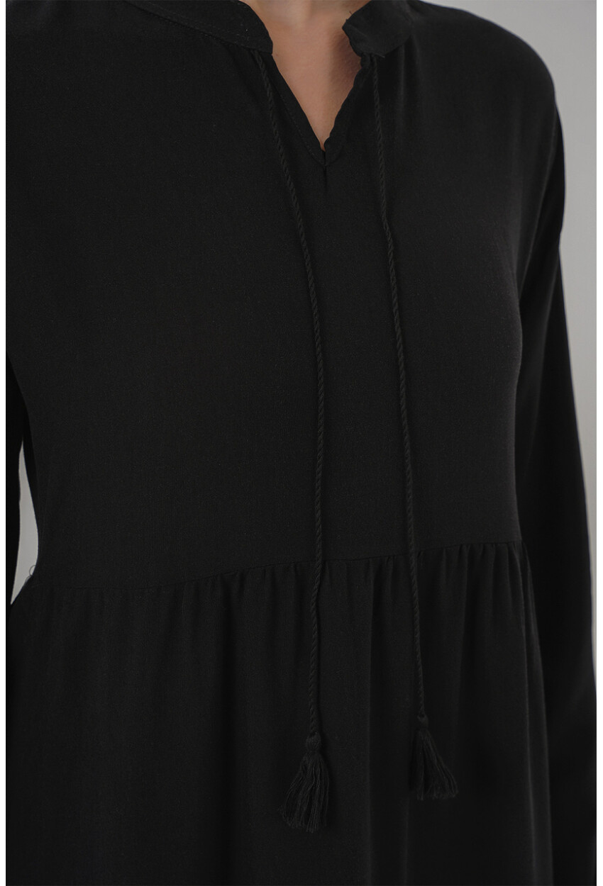 T1627 Dress With Lace-Up Collar