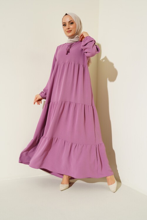 Merterium 1627 Yaka Bağcıklı Tesettür Elbise - D. Fuşya