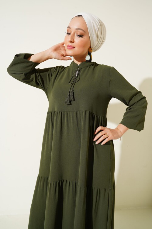 Merterium 1627 Yaka Bağcıklı Tesettür Elbise - D.Haki