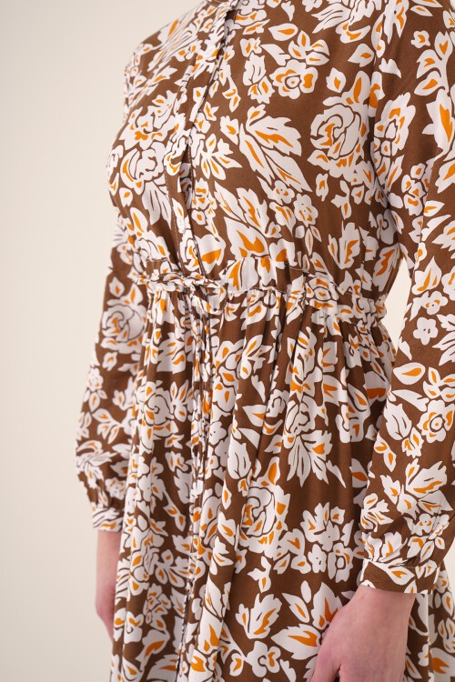 Merterium 2144 Hakim Yaka Tesettür Elbise - Kahverengi