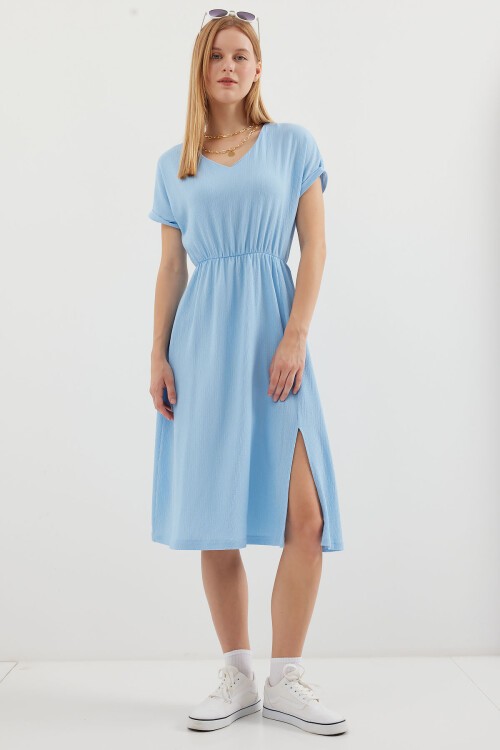 Merterium 2378 V Yaka Yırtmaçlı Örme Elbise - Mavi