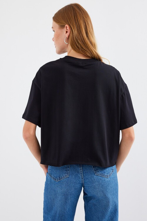 Merterium 4321 Cep Detaylı Oversize Tişört - Siyah