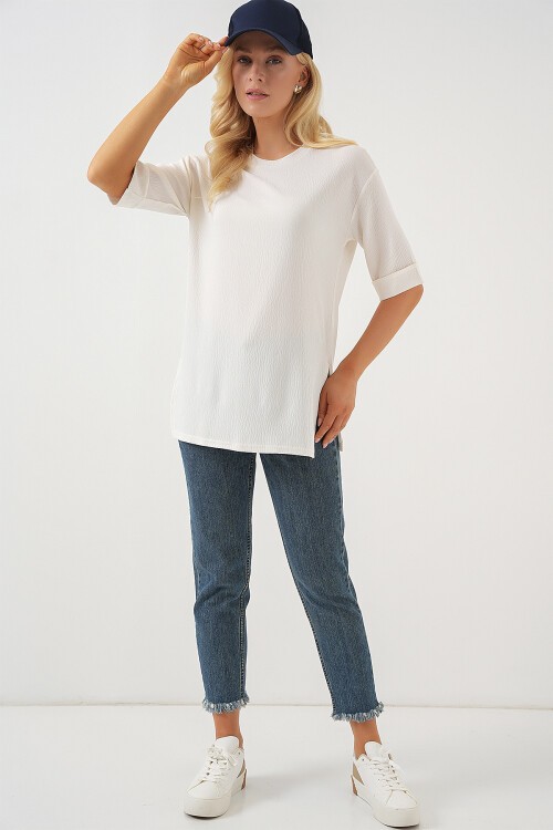 Merterium 4332 Yanı Yırtmaçlı Örme Tişört - Beyaz