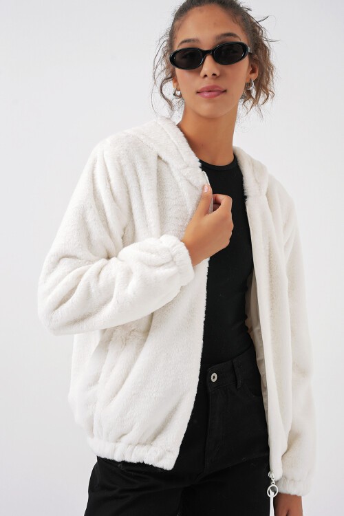 Merterium 5091 Kapşonlu Kürklü İçi Astarlı Mont - Ekru