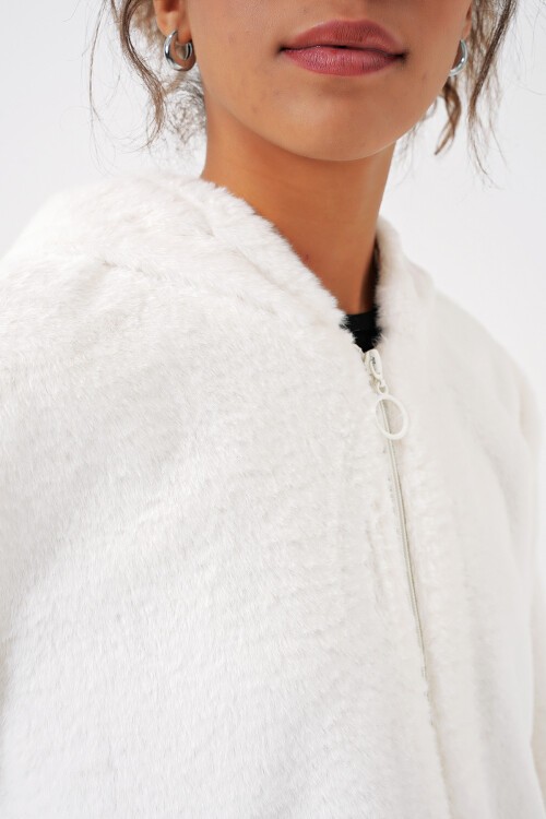 Merterium 5091 Kapşonlu Kürklü İçi Astarlı Mont - Ekru