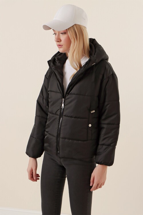 Merterium 5136 Crop Şişme Mont - Siyah