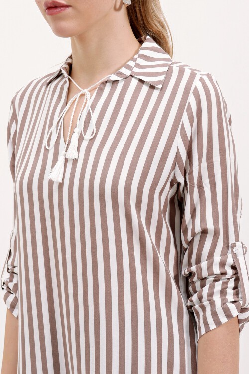 Merterium 5613 Yaka Bağcıklı Çizgili Tunik - Vizon