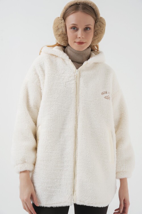 Merterium 9102 Oversize Kapüşonlu Beyaz Peluş Kaban