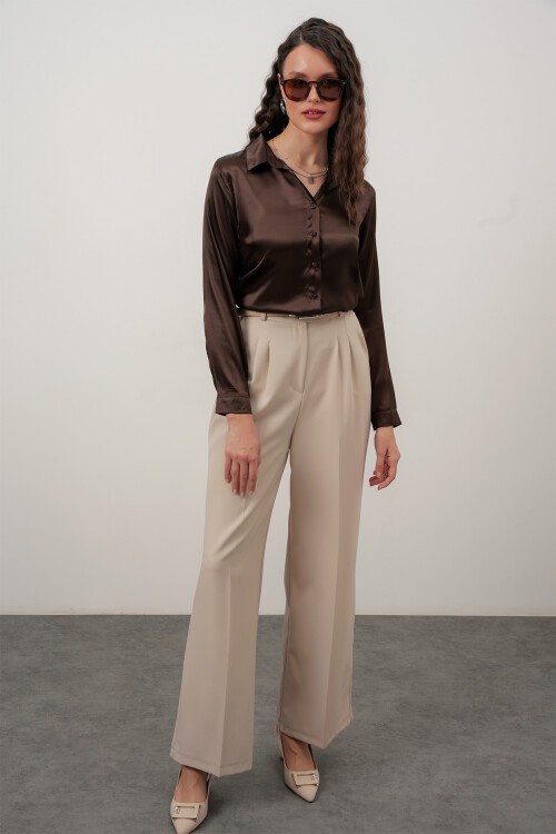 Merterium Kadın Saten Gömlek Geniş Beden Aralığı - Kahverengi