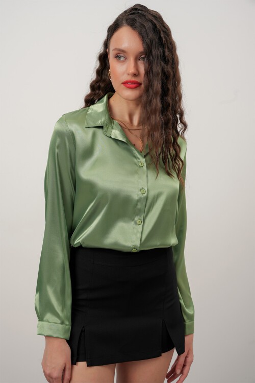 Merterium Kadın Saten Gömlek Geniş Beden Aralığı - Y.Yeşil