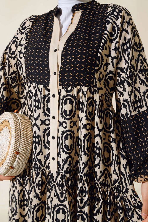 Merterium Kadın Siyah Krem Desenli Viskon Tesettür Elbise 2423