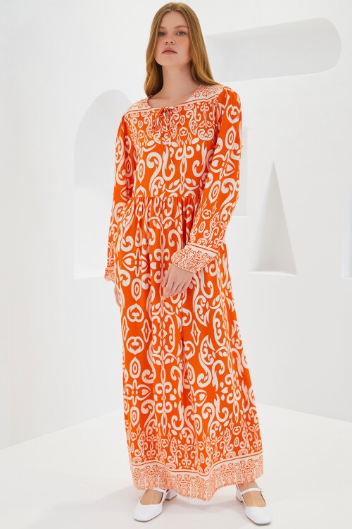 Merterium Kadın Turuncu Ekru Desenli Uzun Viskon Elbise 1947