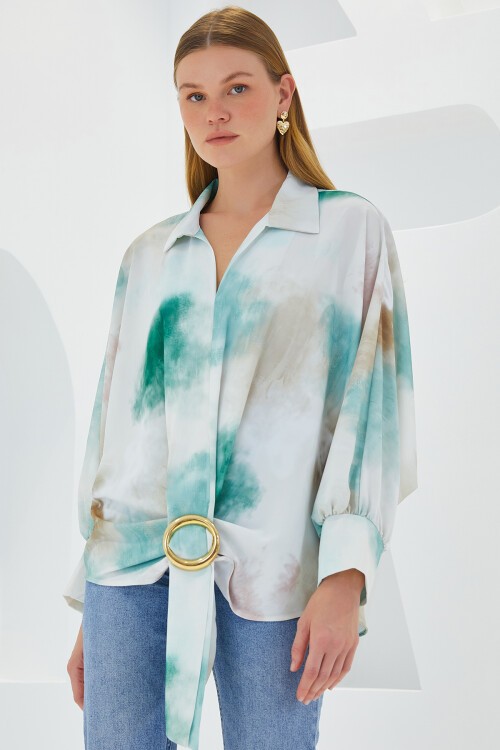 Merterium Kadın Yeşil Ekru Oversize Dökümlü Saten Gömlek 907