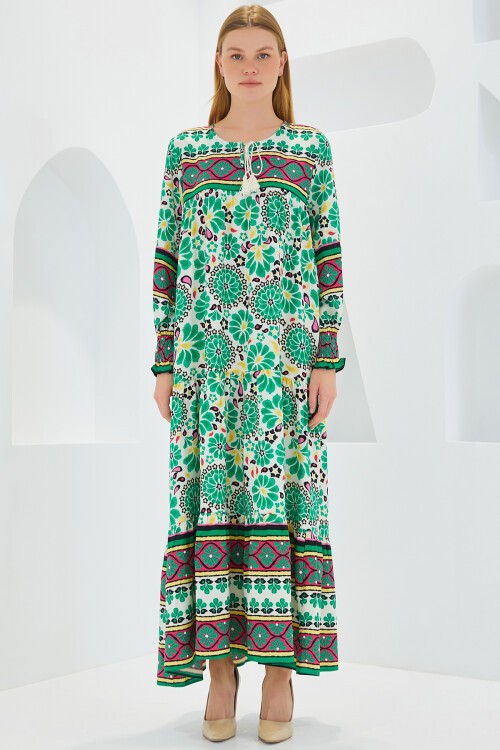 Merterium Kadın Yeşil Kırmızı Desenli Uzun Viskon Elbise 1947