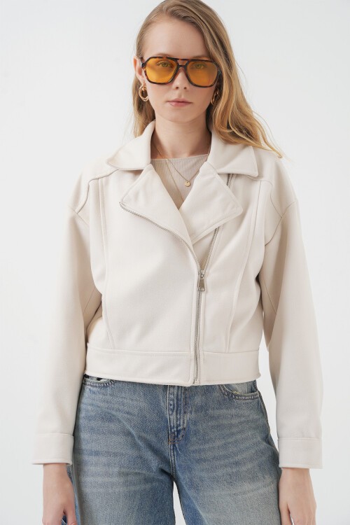 Merterium 0717 Kadın Kısa Kaşe Ceket - Ekru