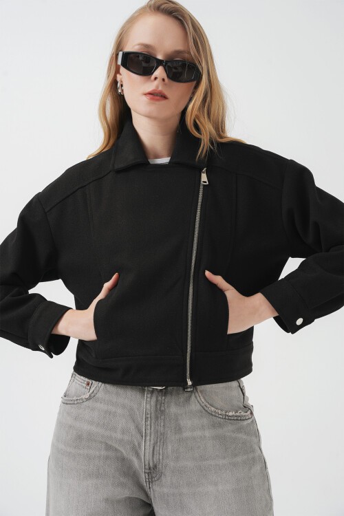 Merterium 0717 Kadın Kısa Kaşe Ceket - Siyah