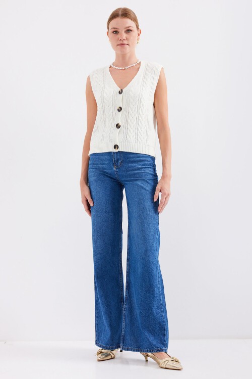 Merterium 15882 Düğmeli Kısa Triko Yelek - Beyaz