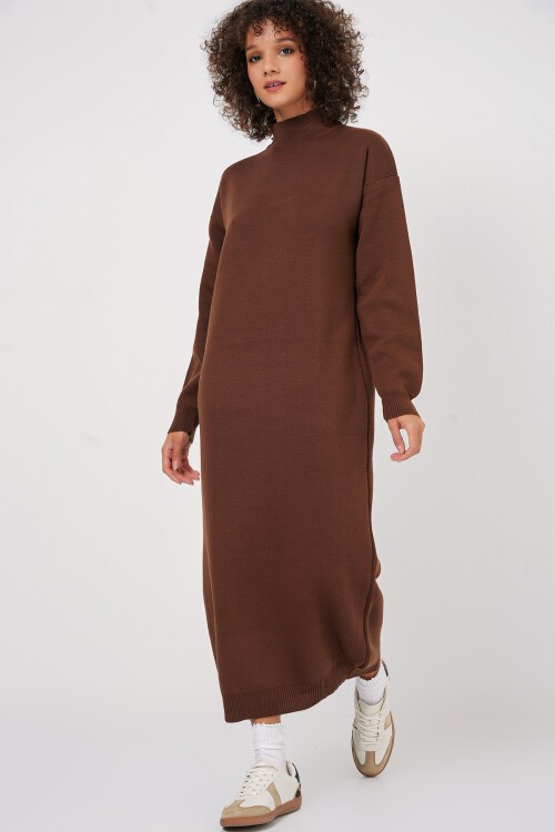 Merterium 15890 Uzun Triko Elbise - Kahverengi