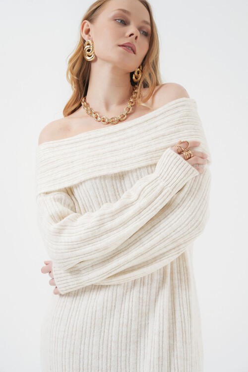 Merterium 15920 Madonna Yaka Oversize Triko Elbise - Ekru