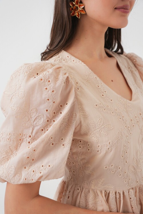 Merterium 2529 Fistolu Kısa Elbise - Bej