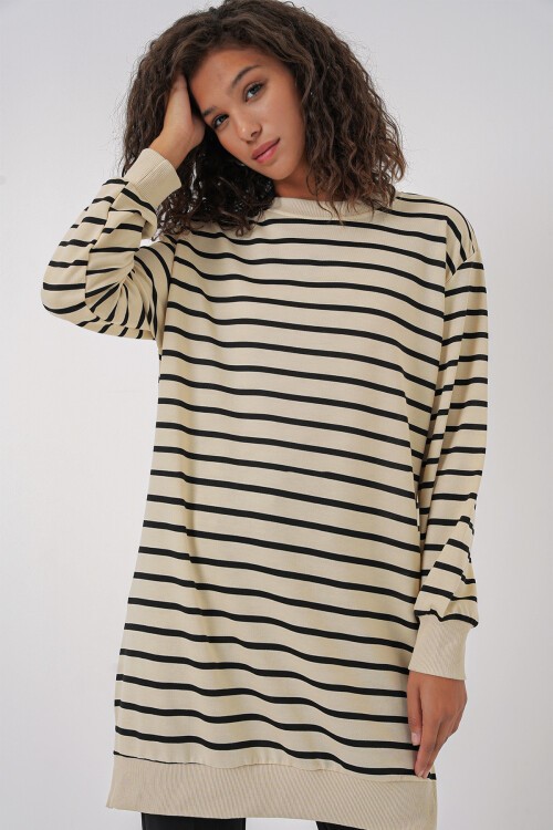 Merterium 55452 Kadın Bisiklet Yaka Çizgili Tesettür Tunik - Siyah