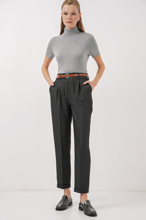 Merterium 6686 Kadın Pileli Kemerli Kumaş Pantolon - Füme