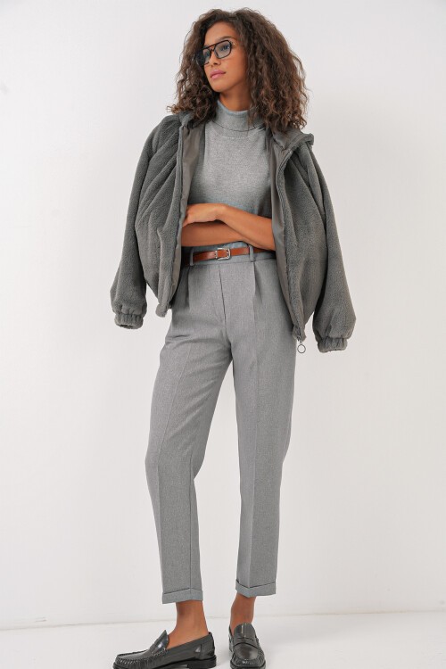 Merterium 6686 Kadın Pileli Kemerli Kumaş Pantolon - Gri