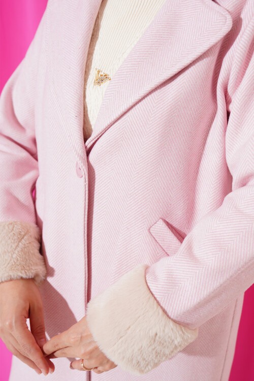 Merterium 9145 Kadın Kolları Tüylü Balık Sırtı Kaşe Kaban - Pudra