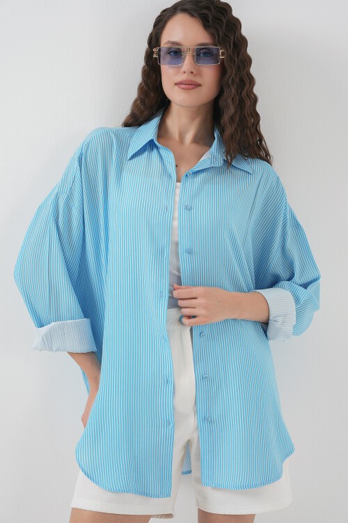Merterium Kadın Çizgili Oversize Gömlek 20295 - Mavi