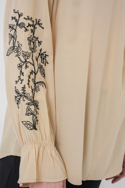 Merterium Kadın Nakışlı Örme Bluz 941 - Bej