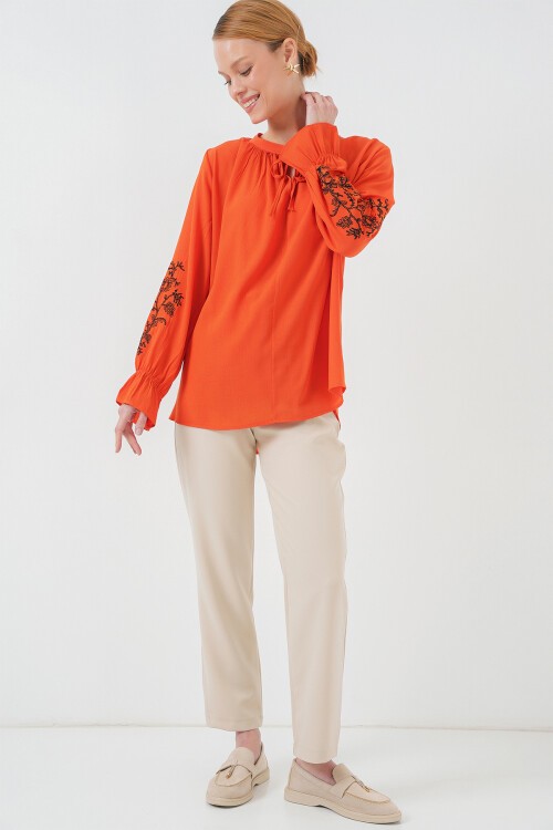 Merterium Kadın Nakışlı Örme Bluz 941 - Turuncu