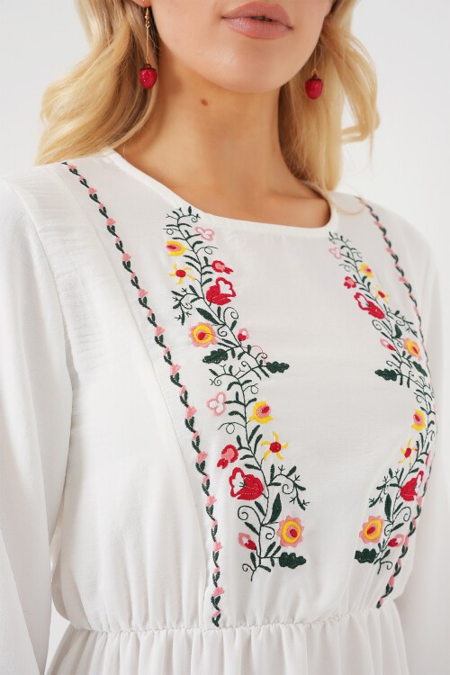 Merterium Kadın Nakışlı Uzun Tesettür Elbise 2550 - Beyaz