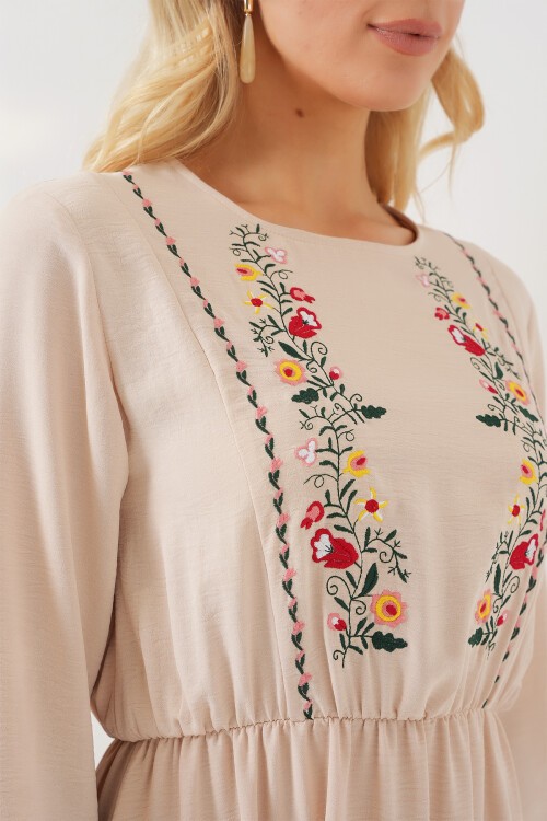 Merterium Kadın Nakışlı Uzun Tesettür Elbise 2550 - Krem