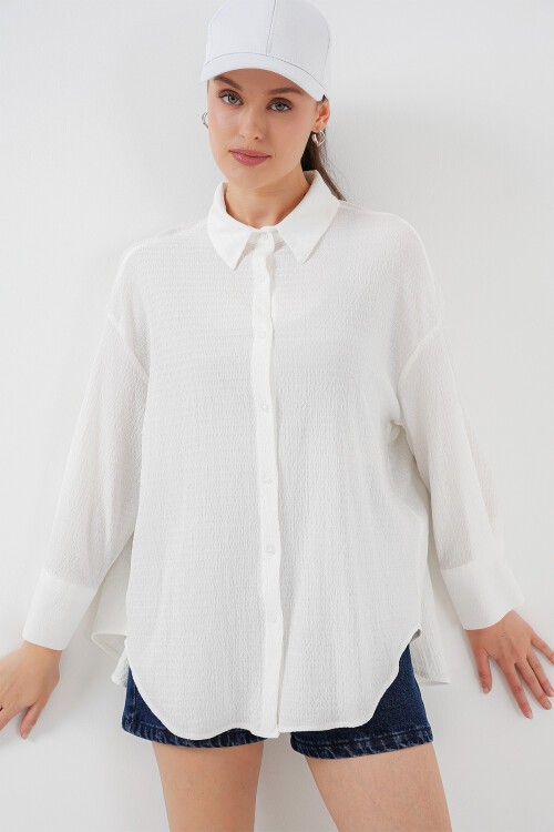 Merterium Kadın Örme Oversize Gömlek 20264 - Beyaz
