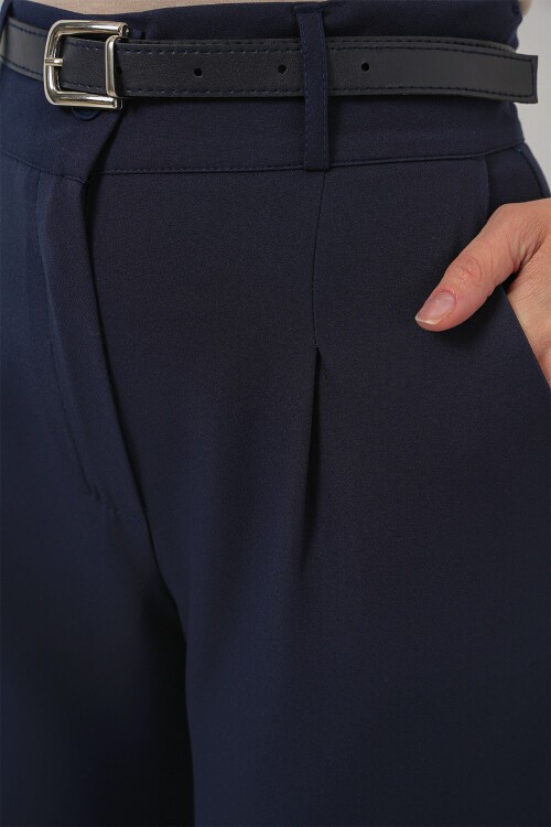 Merterium Kadın Pileli Kemerli Kumaş Pantolon 6725 - Lacivert