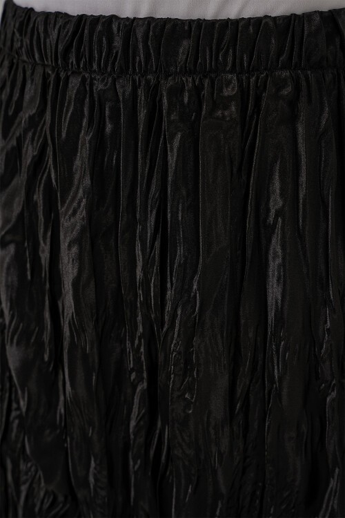 Merterium Kadın Uzun Kırışık Parlak Etek 8034 - Siyah