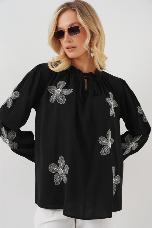 Merterium Kadın Uzun Kol Nakışlı Örme Bluz 951 - Siyah