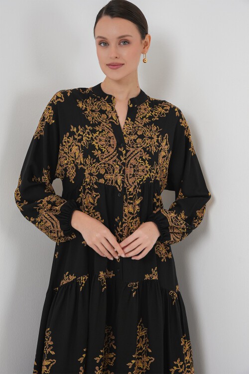 Merterium Siyah Gold Desenli Tesettür Elbise 2423