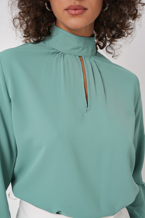Merterium 0418 Pencere Detaylı Bluz - Su Yeşili