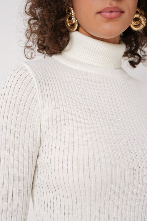 15896 Boğazlı Triko Kazak - Beyaz