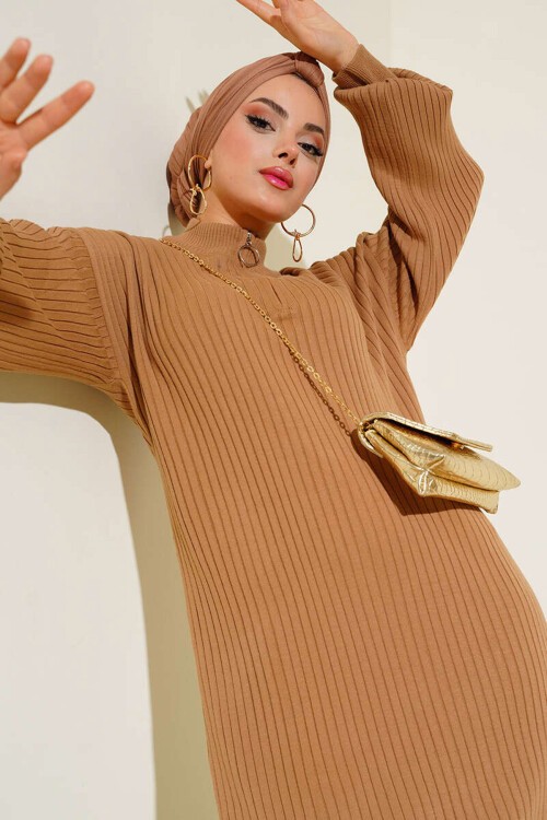 Merterium 15900 Boydan Tesettür Triko Elbise - Taba