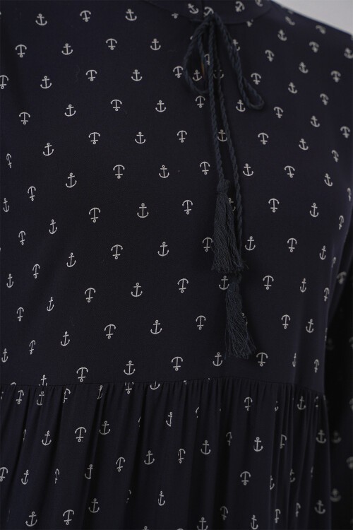 Merterium 1627 Yaka Bağcıklı Tesettür Elbise - Lacivert