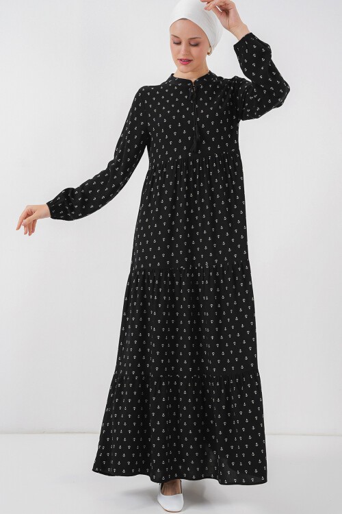 Merterium 1627 Yaka Bağcıklı Tesettür Elbise - Siyah