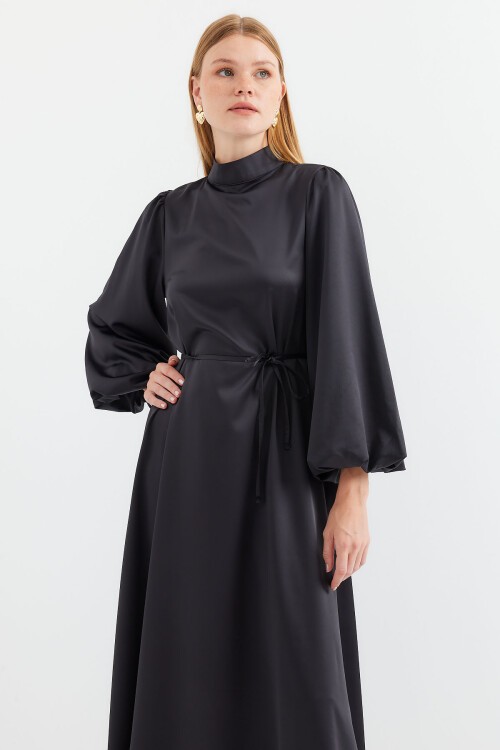 Merterium 2510 Saten Tesettür Abiye Elbise - Siyah