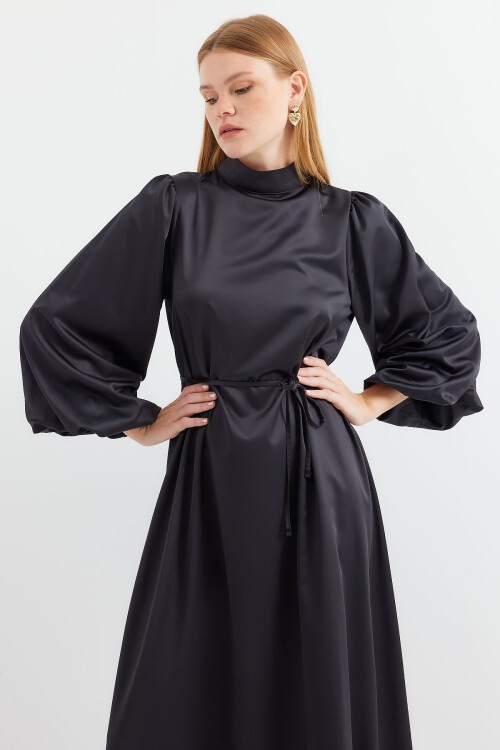 Merterium 2510 Saten Tesettür Abiye Elbise - Siyah