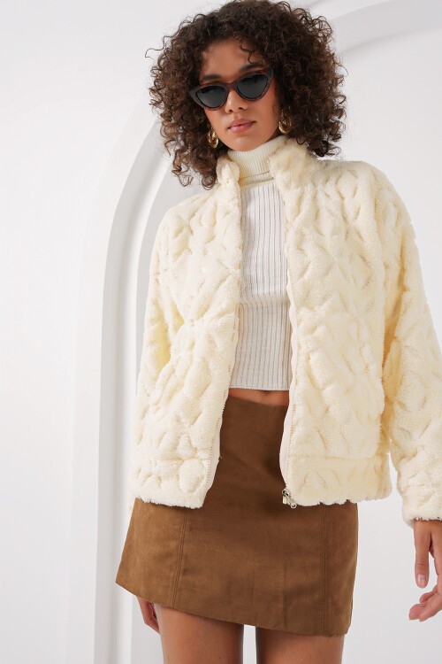 Merterium 55444 Fermuarlı Peluş Ceket - Ekru